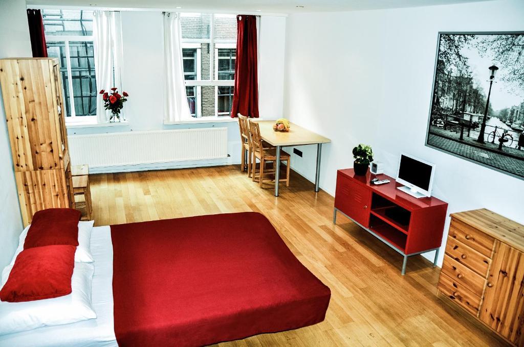 Red Light Studio Apartment Amsterdam