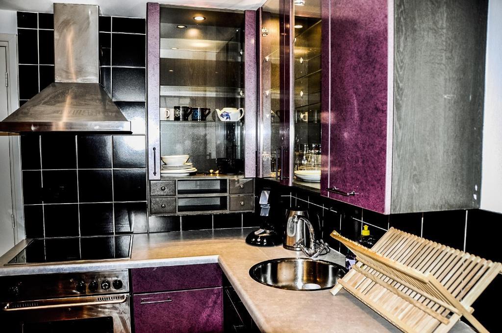 Red Light Studio Apartment