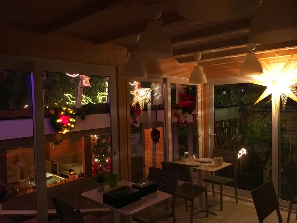 Houseboat Between Windmills Couette-café *