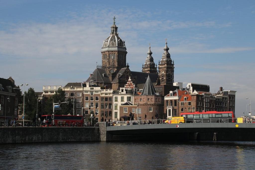 Botel A304 Romantic Seaship In Center *