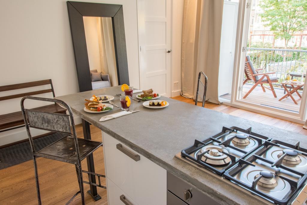 Roze Apartment