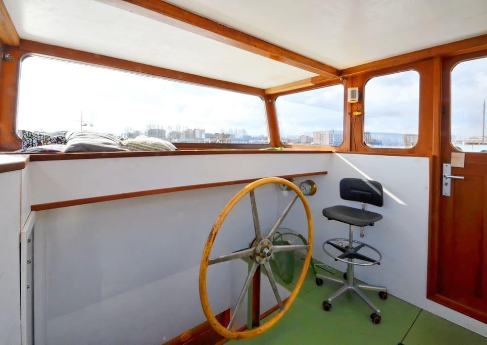 Borneokade Houseboat Bed & Breakfast *