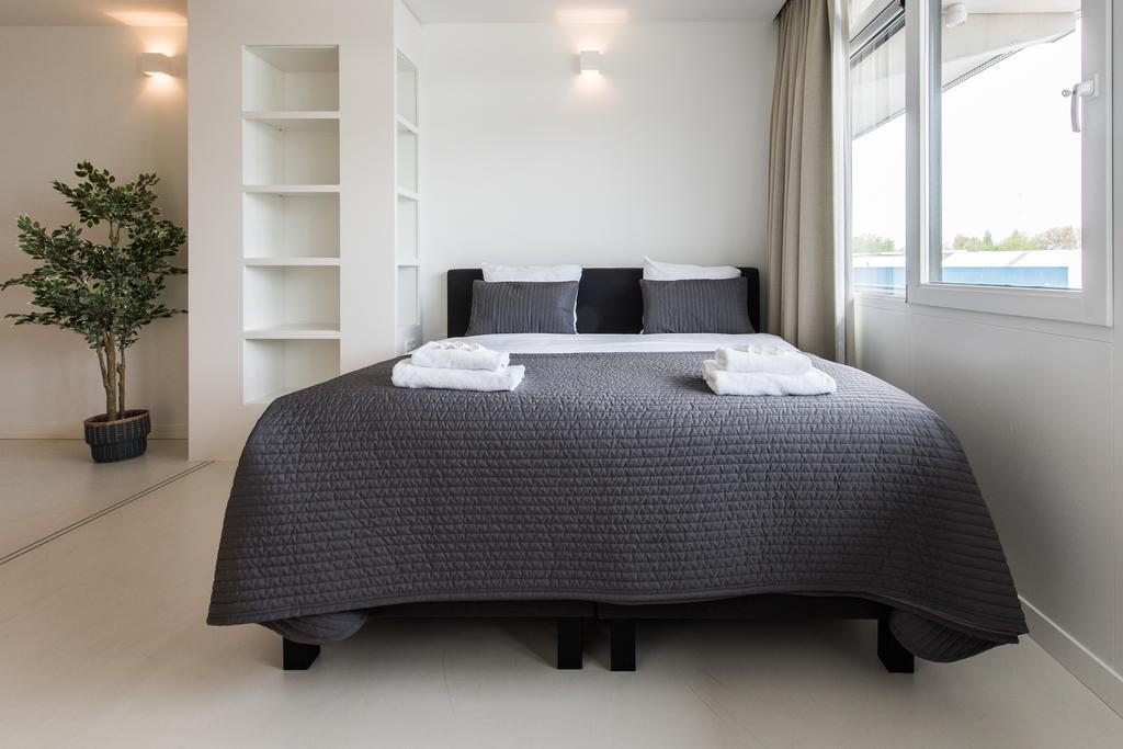 Short Group Houthavens Serviced Amsterdam