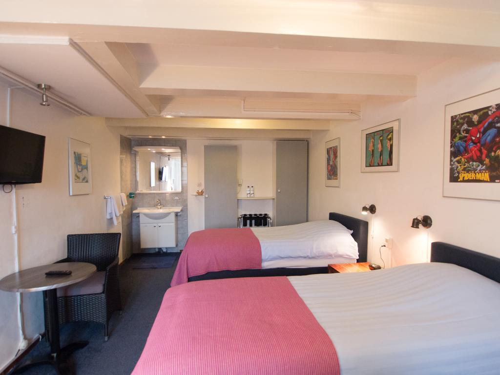 Hotel Adolesce Amesterdão
