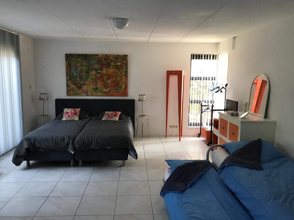 Ibiza Bed & Breakfast Amsterdam
