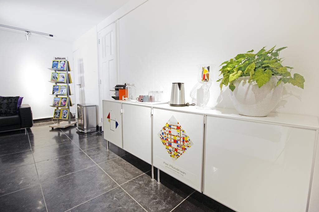 Couette-café Ground Floor Canal 2*