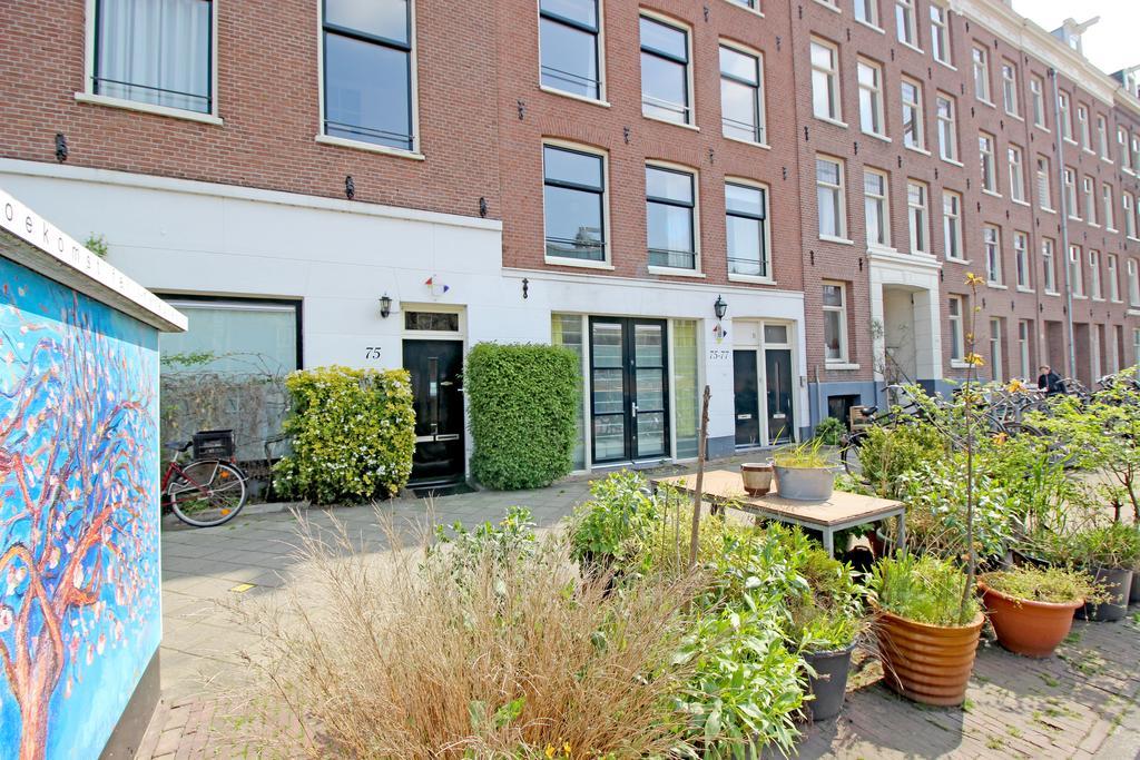 Ground Floor Canal Couette-café 2*