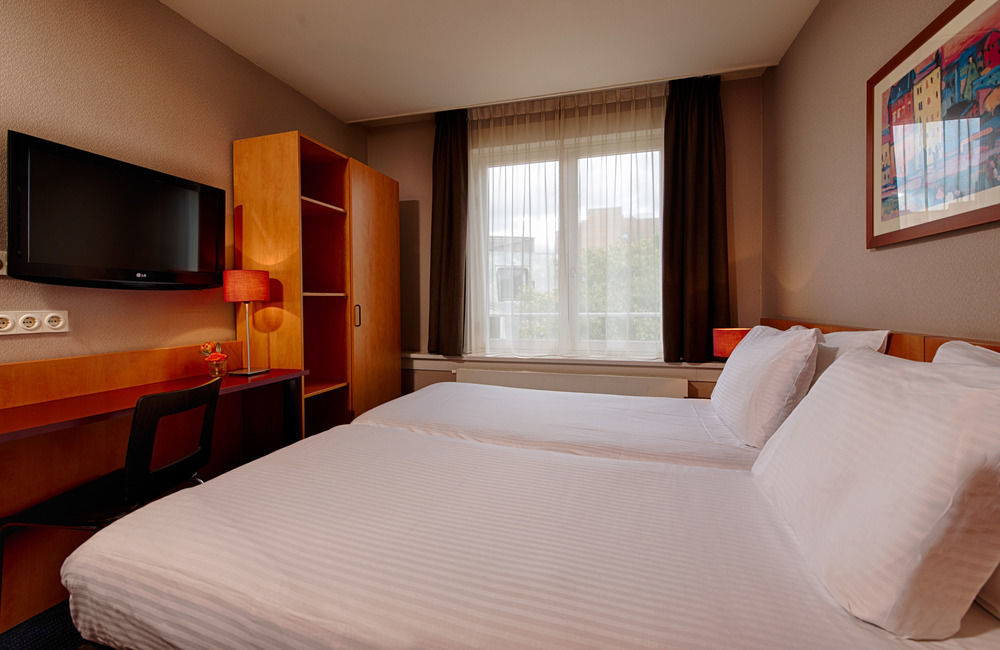 Leonardo Center 4*