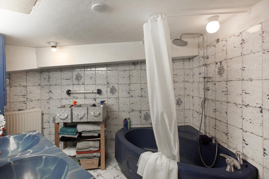 Nieuwpoortkade Houseboat - Canalview Ams Homestay Amsterdam