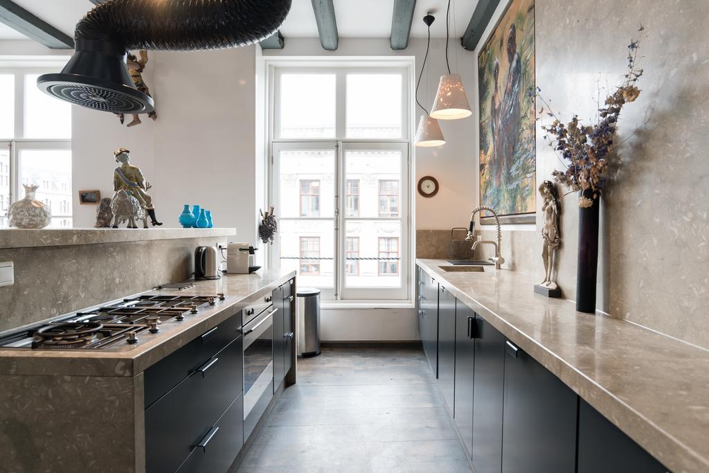 Penthouse Canal By Excellent