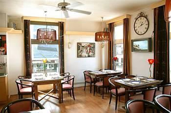 Princess Leidse Square Hostel *