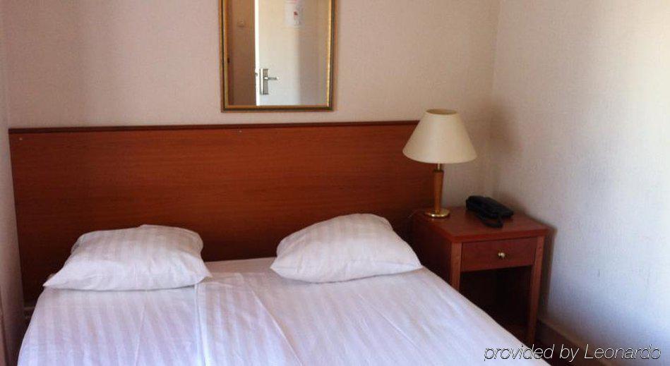 Hotel Delta Center 3*