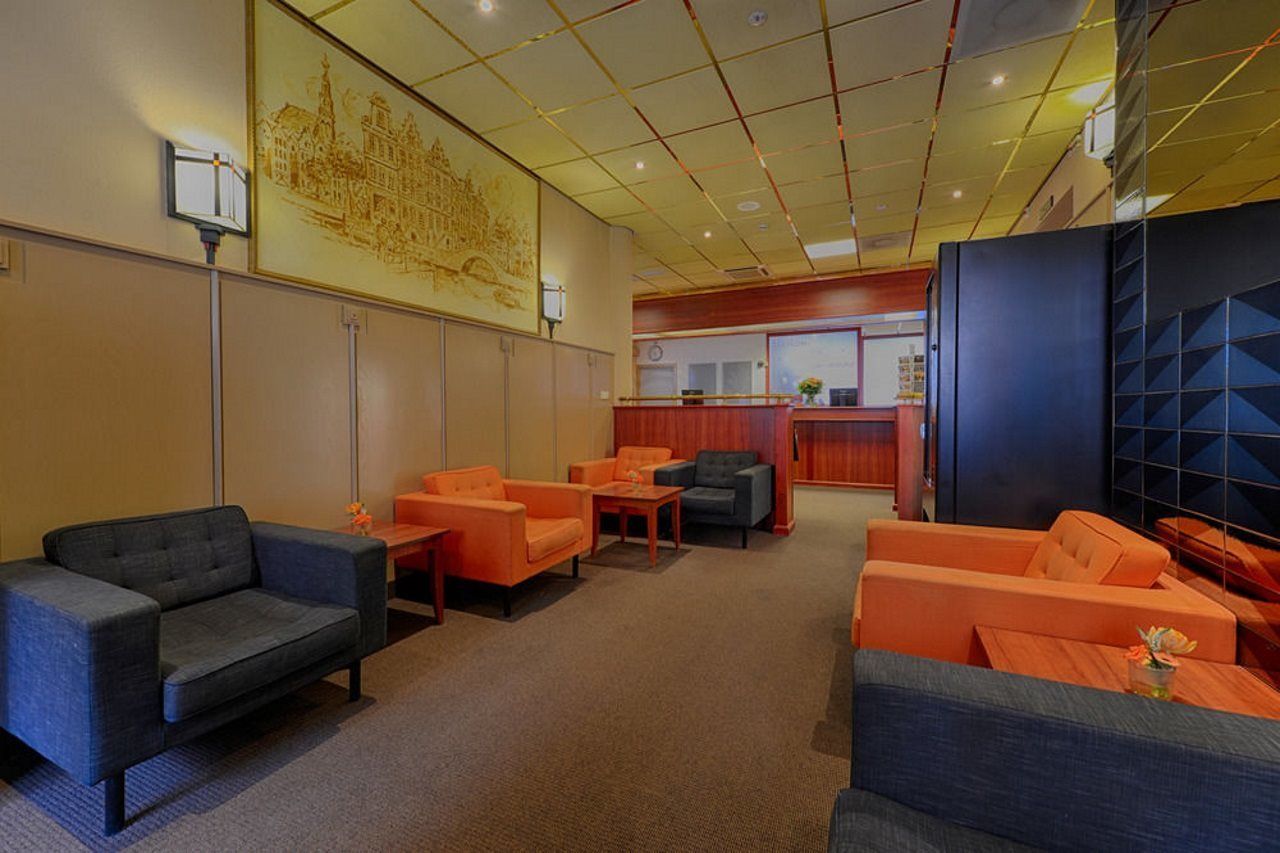 Leonardo Center 4*