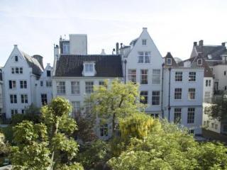 Flower Market Apartment Amsterdam