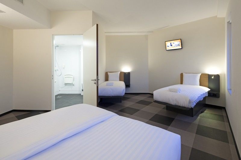 Easyhotel Arena Boulevard Hotel