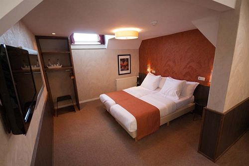Monopole Hotel 2*