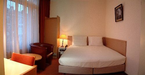 Aadam Wilhelmina 3*