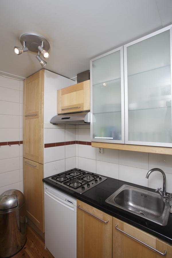 Alexander's Guest house 2*