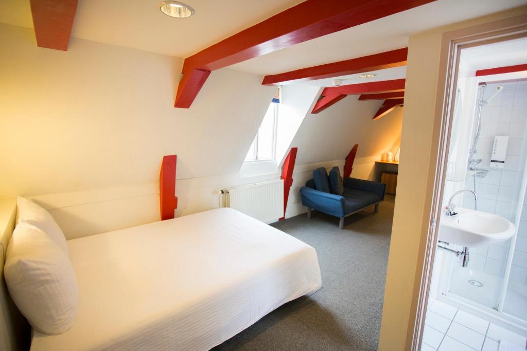 Hotel Quentin Golden Bear