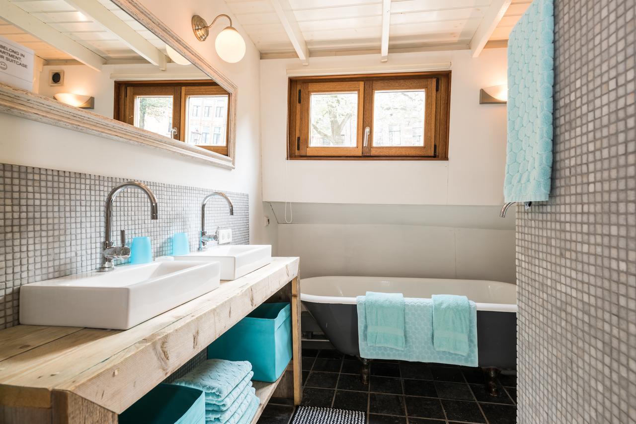 Houseboat William & Houseboat Arthur *