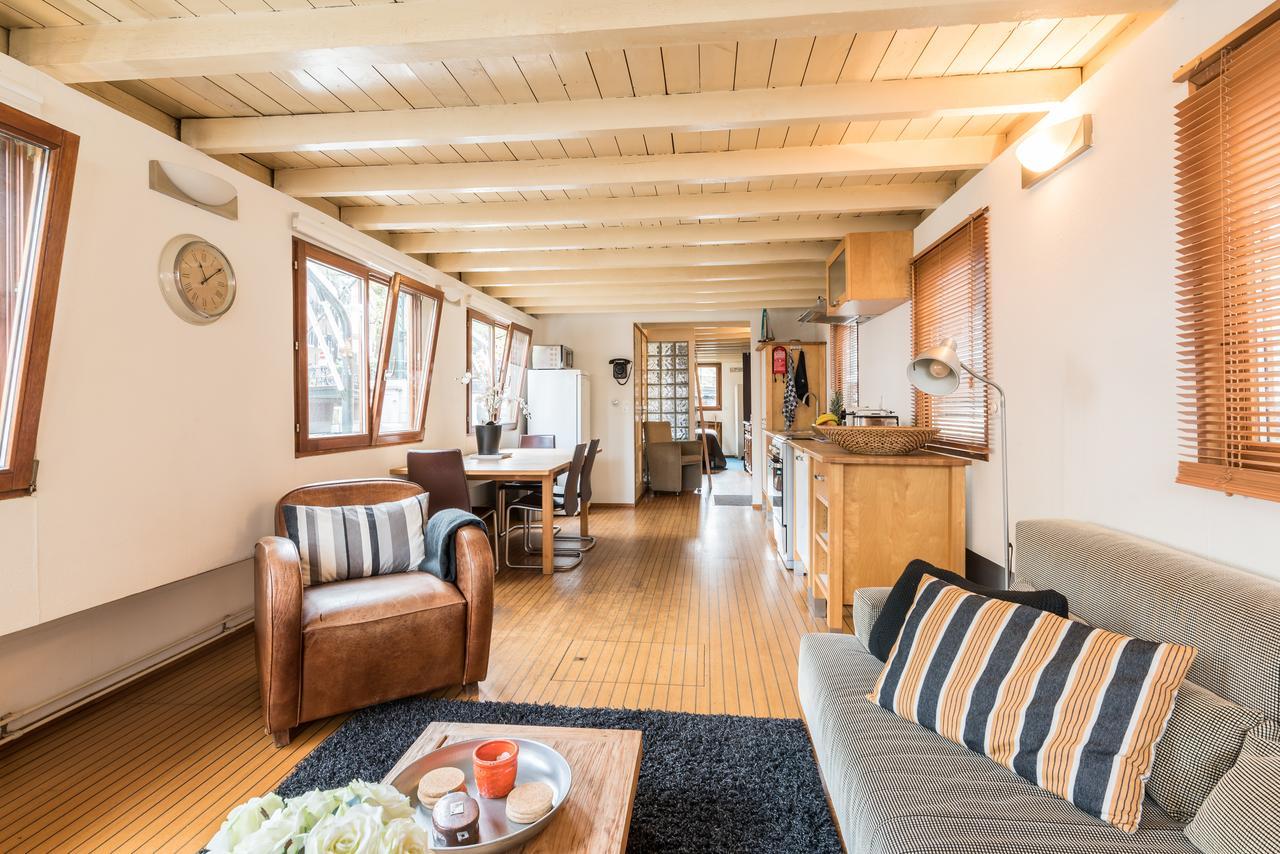 Botel Houseboat William & Houseboat Arthur Amsterdam