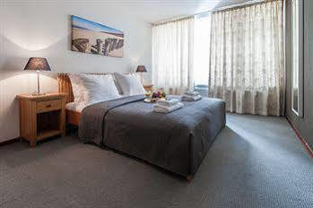 Short Group Staalmeesters Serviced Apartment