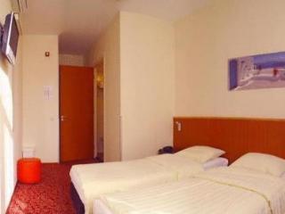 Downtown Hotel 2*