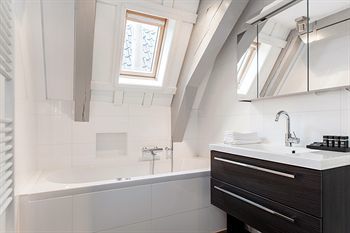 Canal 4* Amsterdam
