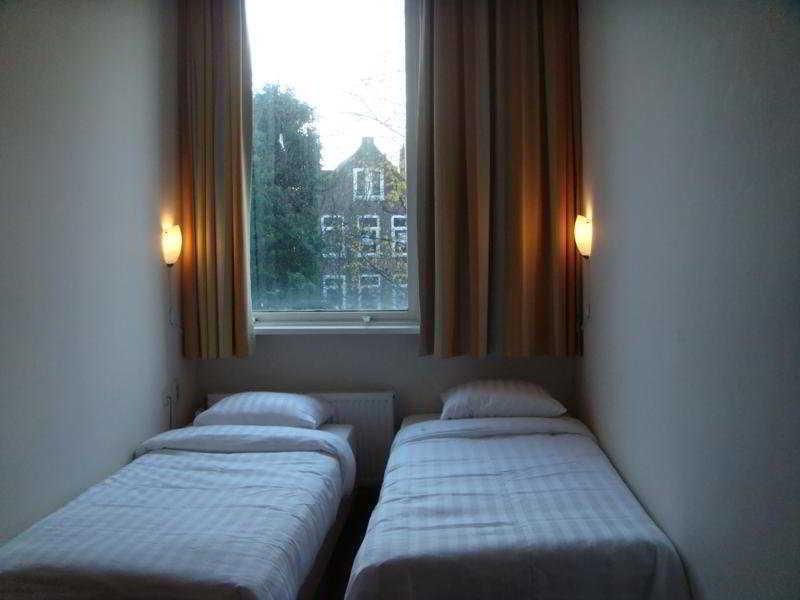 Aston Hotel