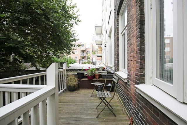 Bed & Breakfast Private Suite's Close Haarlemmerplein *