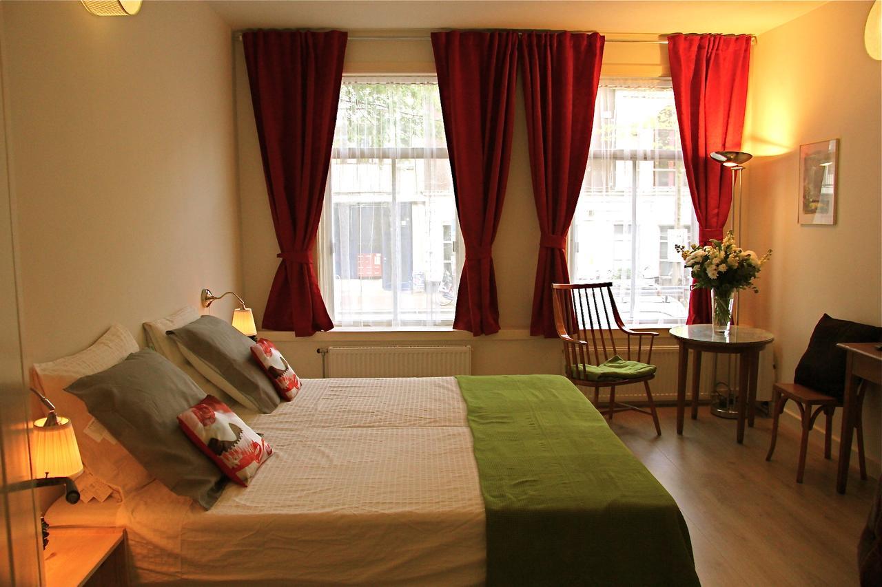 Bed & Breakfast Private Suite's Close Haarlemmerplein *