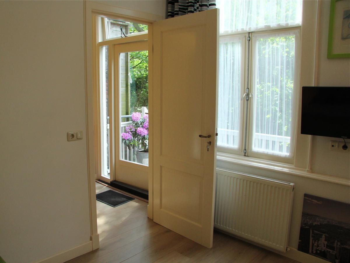 Bed & Breakfast Private Suite's Close Haarlemmerplein *