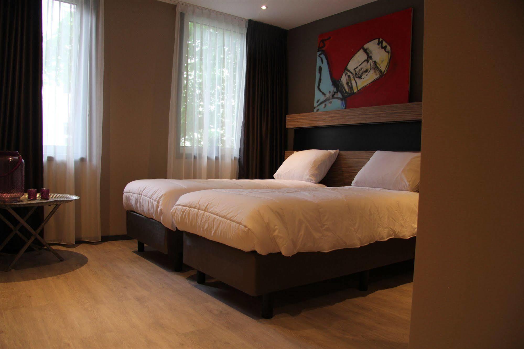 Dream Hotel 3*