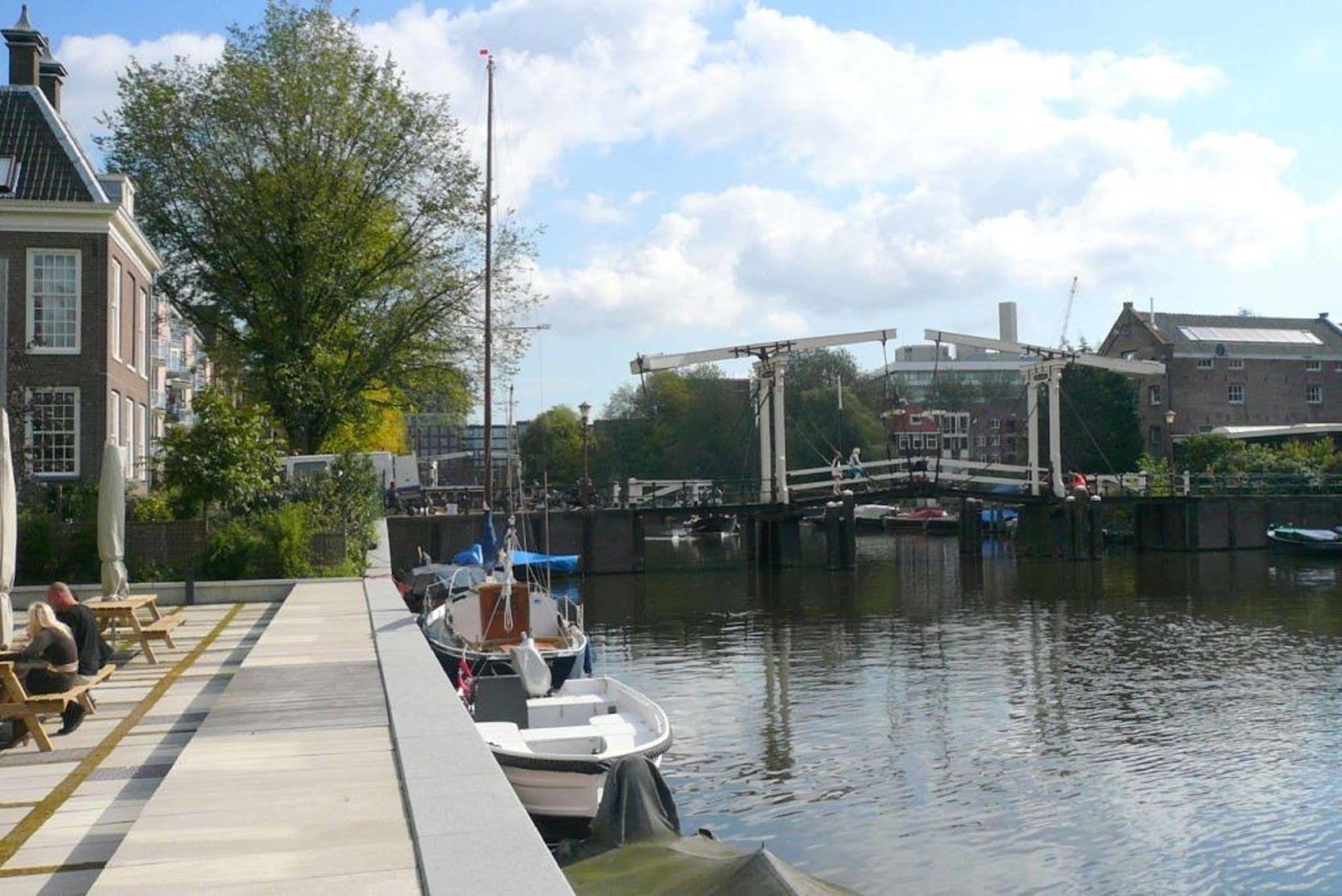 Yays Salthouse Canal Aparthotel 4*
