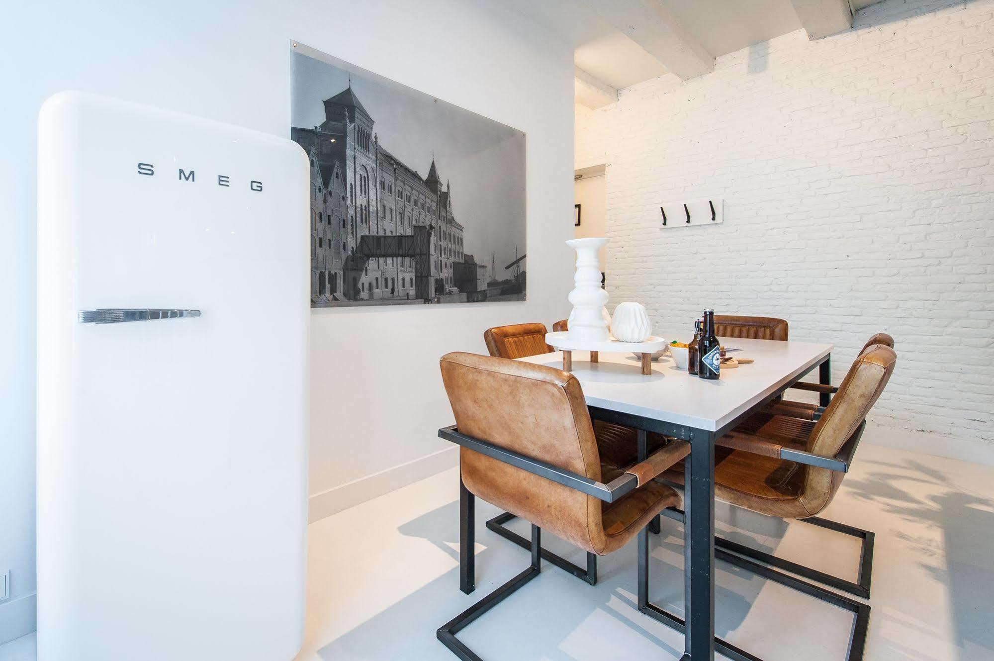 Yays Salthouse Canal Aparthotel