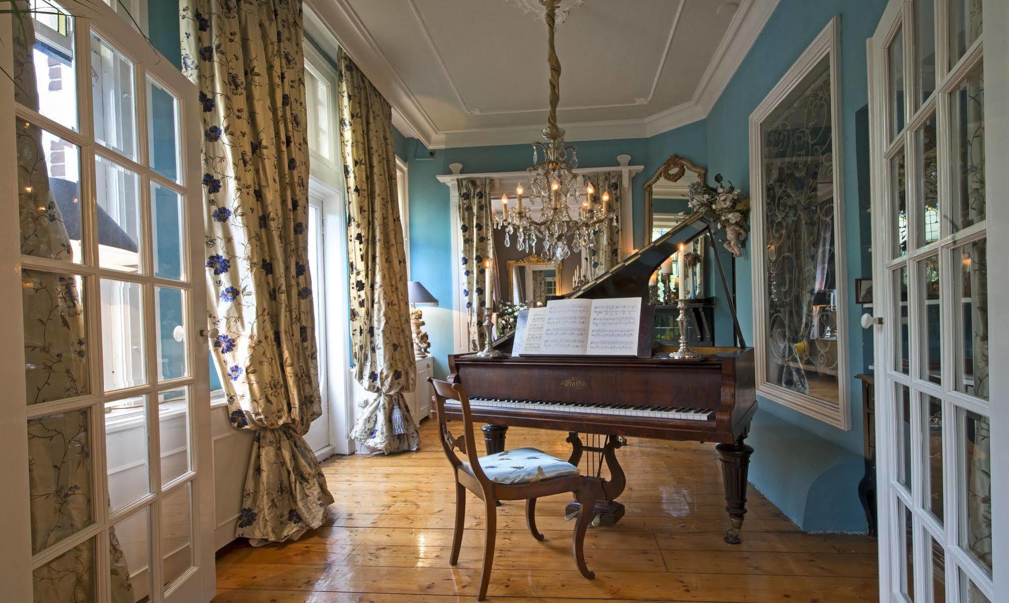 Bed & Breakfast Breitner House 5*