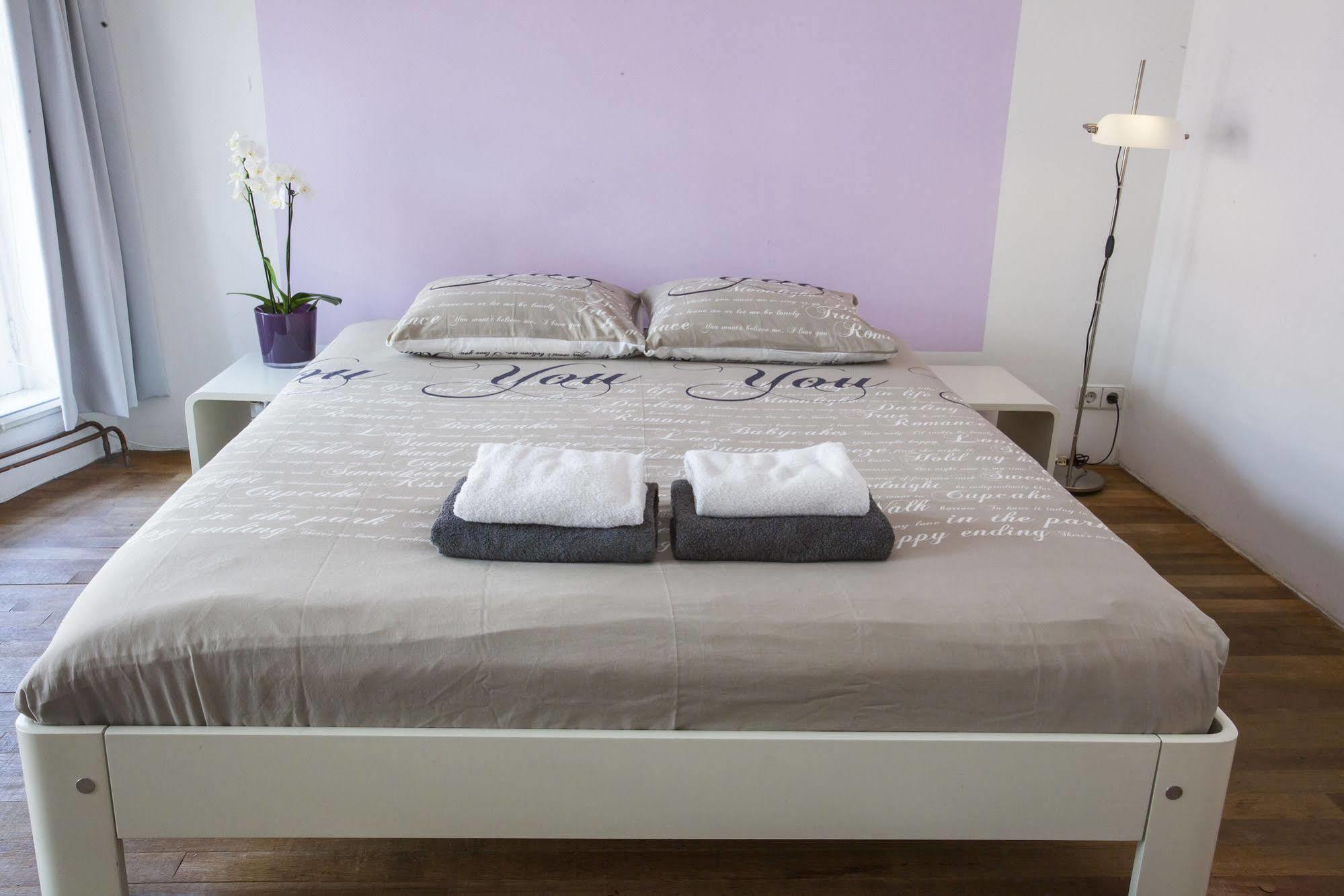 Bed & Breakfast Kuwadro Guesthouse Centrum 2*