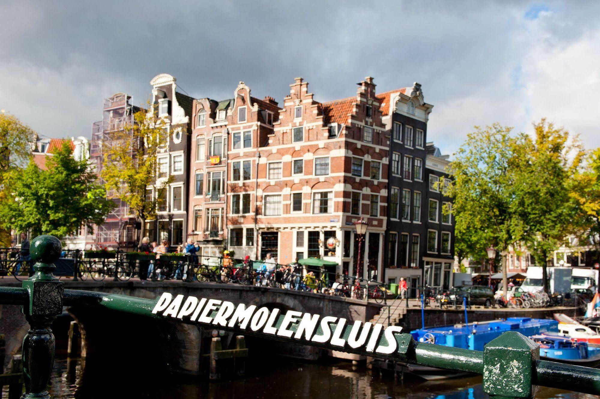 Apartment Tulips In The Heart Of Amsterdam