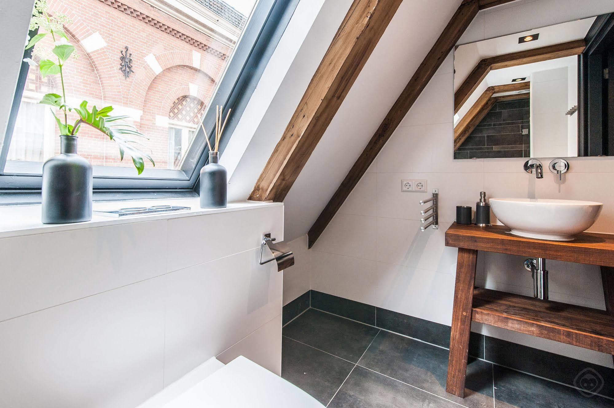 City Studios Couette-café 3*