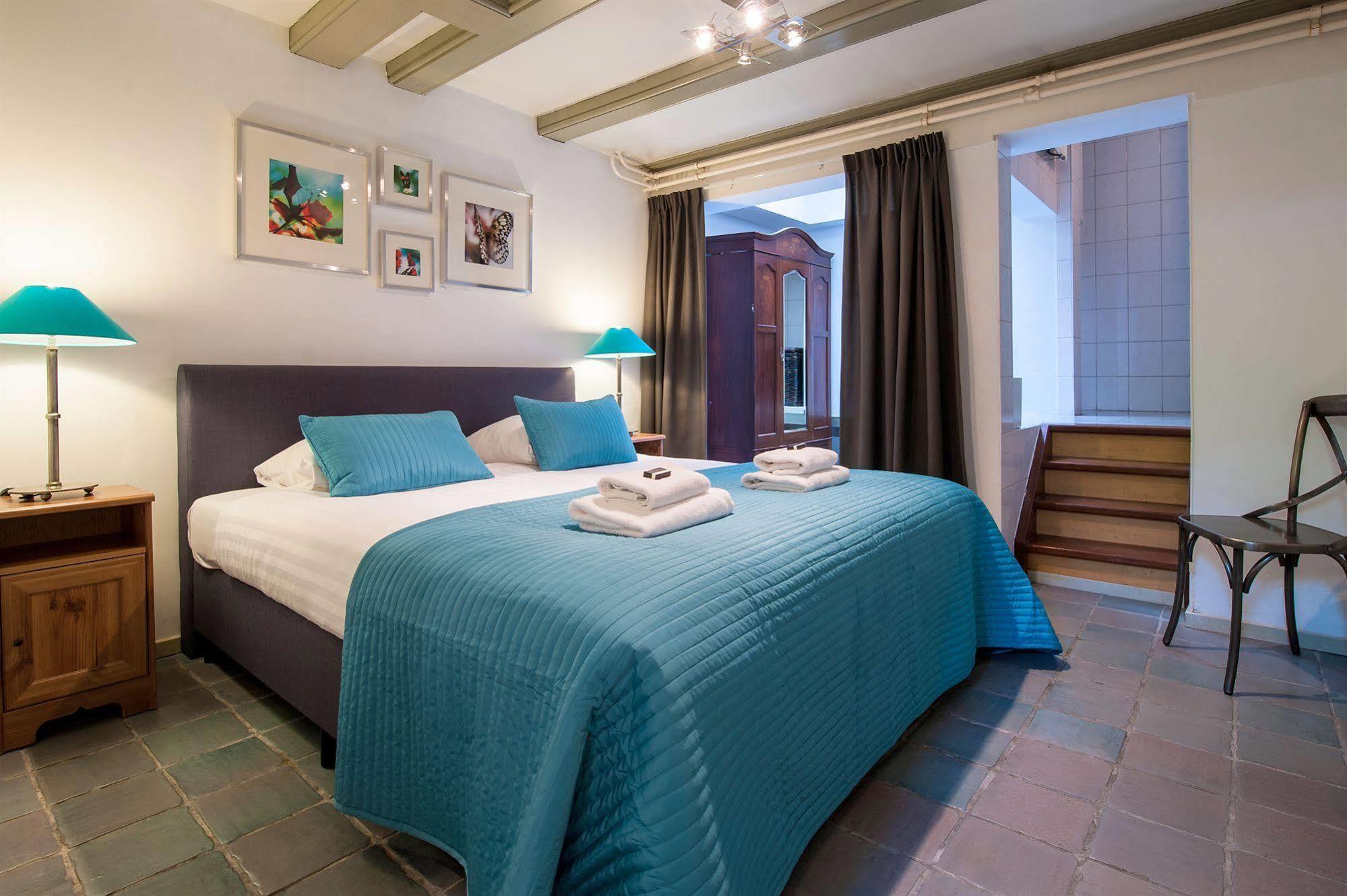 Short Group Carre Hotel Amsterdam