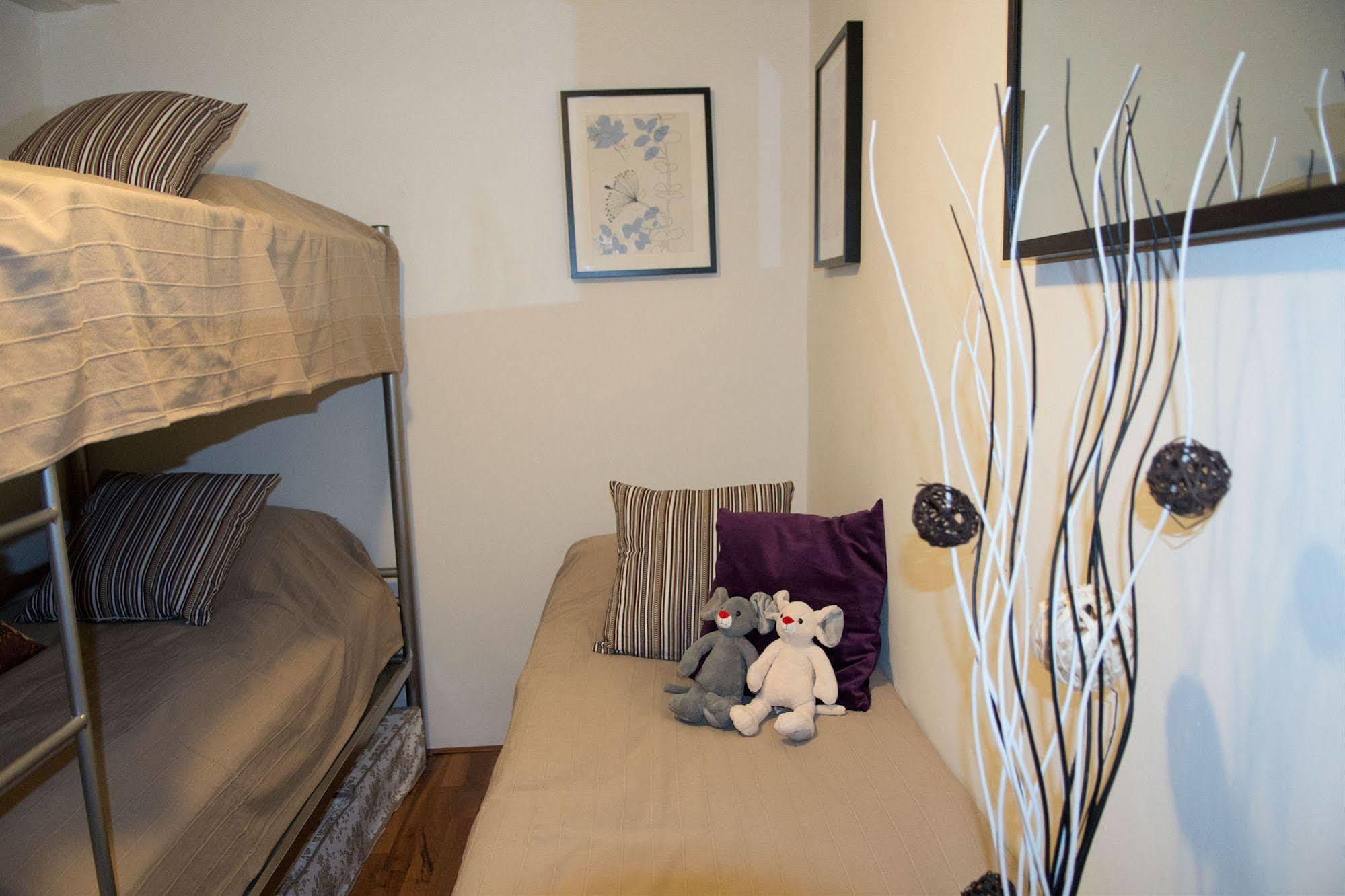 Flower Market Apartment Amsterdam