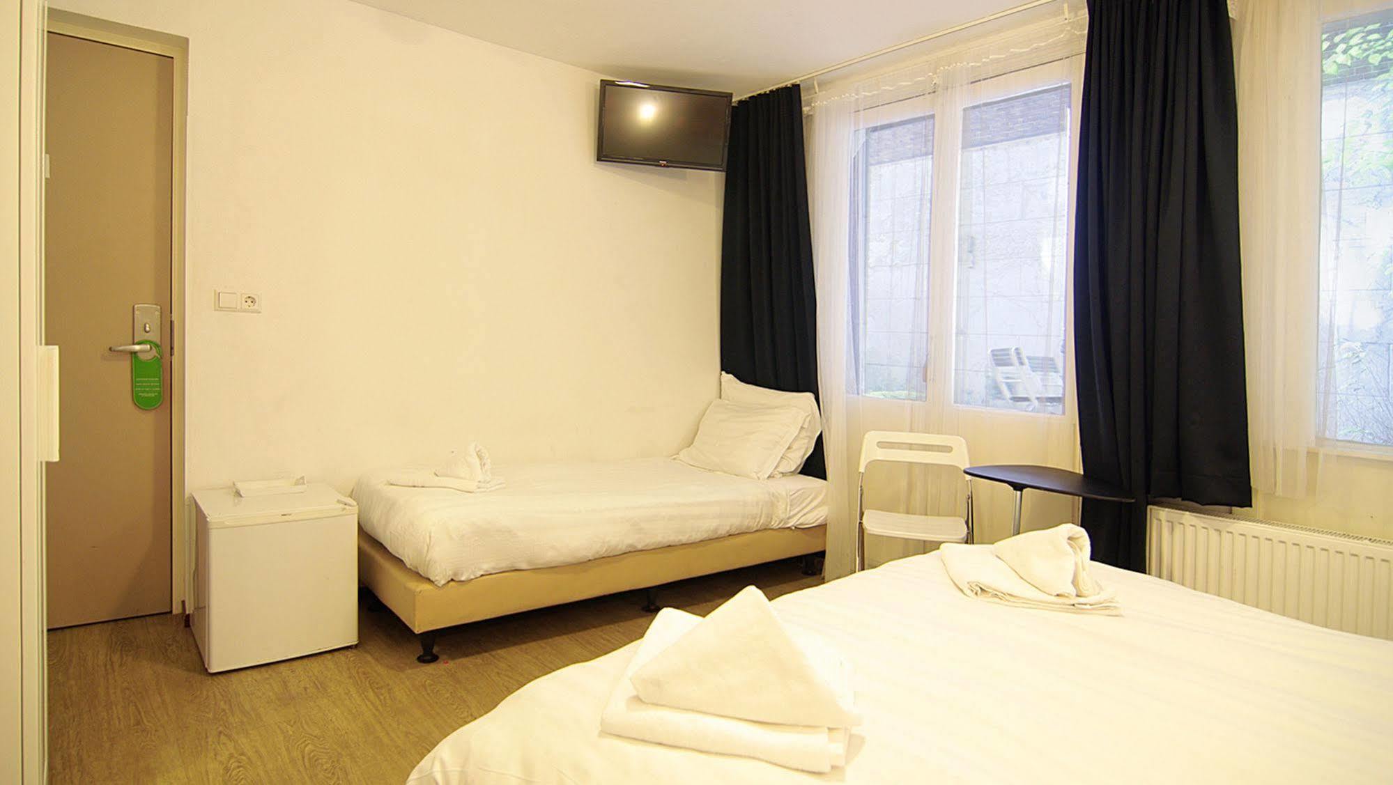 Weber Hotel 117 2* Amsterdam