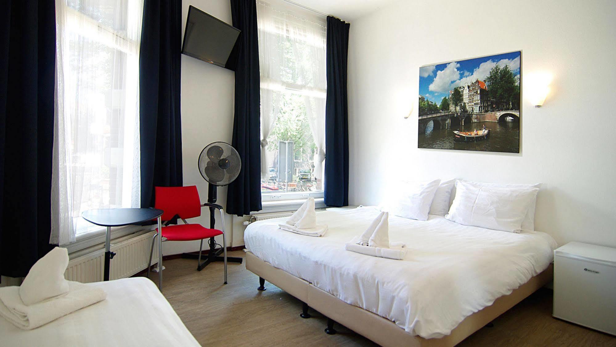 Weber Hotel 117 2*