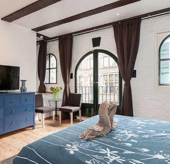 Crown 3* Amsterdam