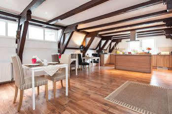 Crown Hotel