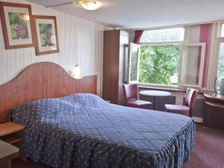 Monopole Hotel 2*