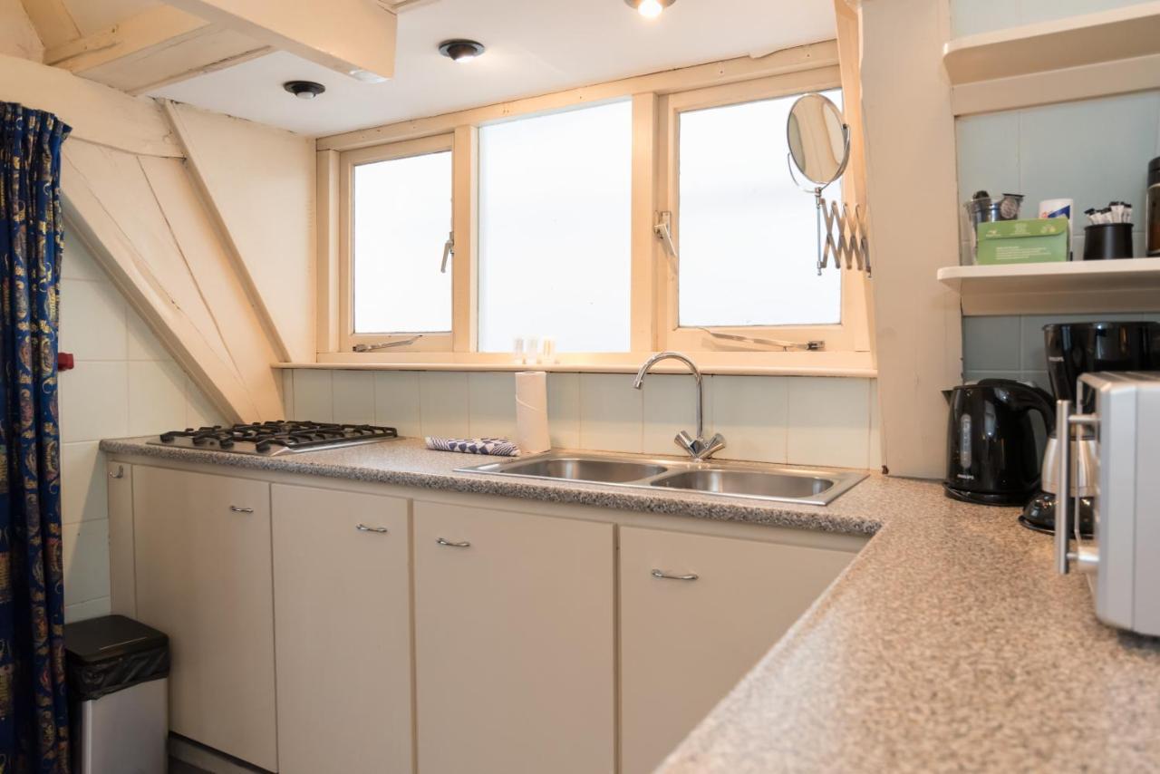 Guest house Double Floor Canal Estate