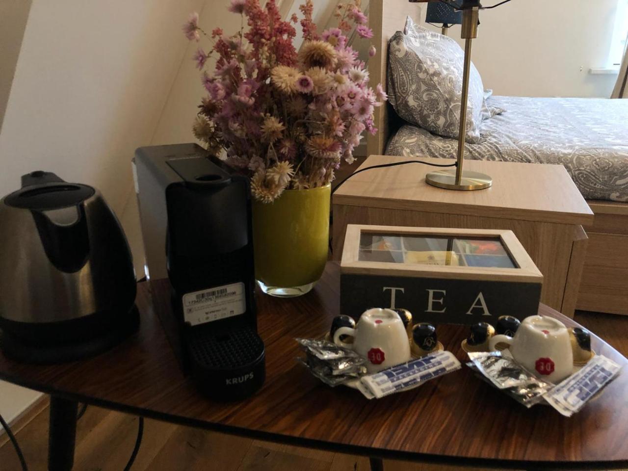 Bed & Breakfast A'dam Rooftop Lux *