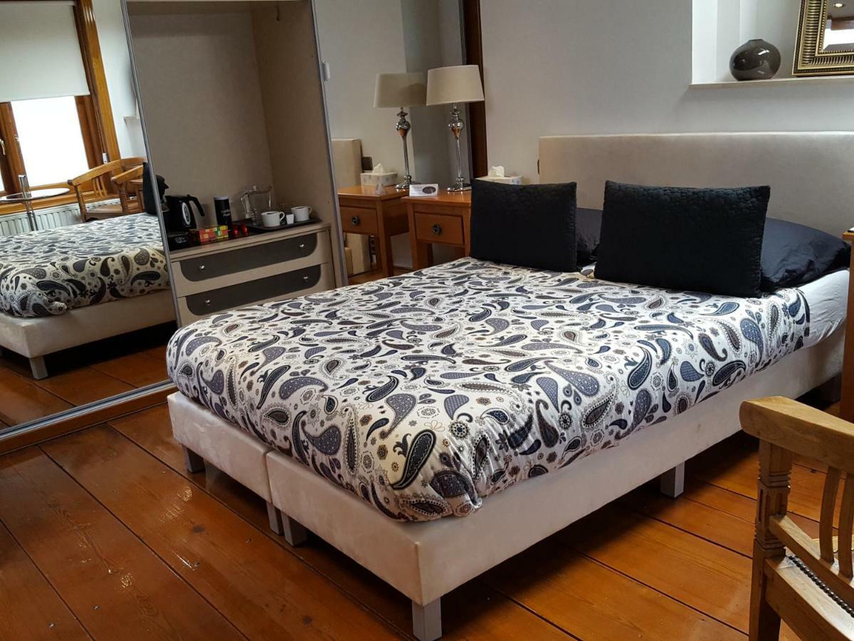 Suites Aan De Singel Bed & Breakfast 3*