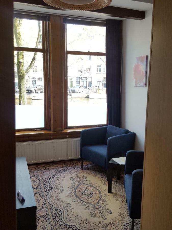 Bed & Breakfast Suites Aan De Singel 3*